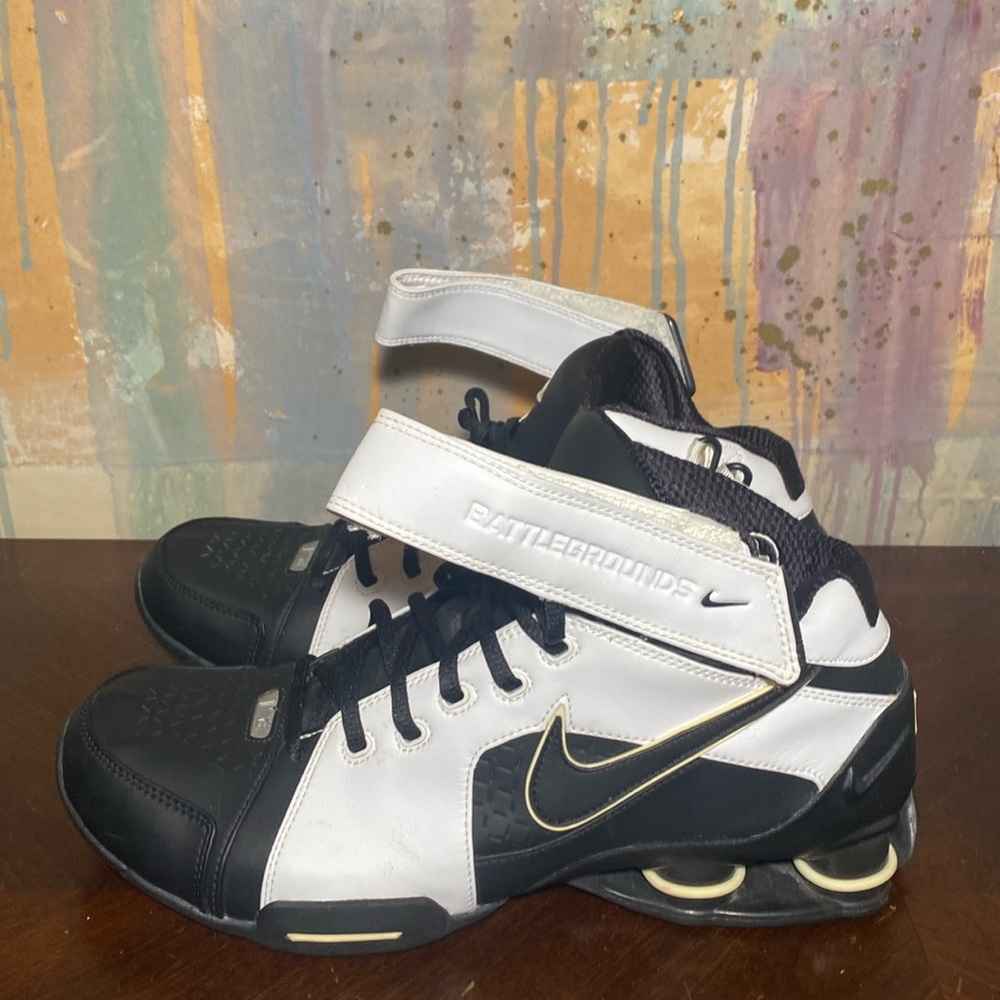 Vintage NIKE SHOX XPLOSION (BG) Battleground 2004 Black White Grey size 10.5